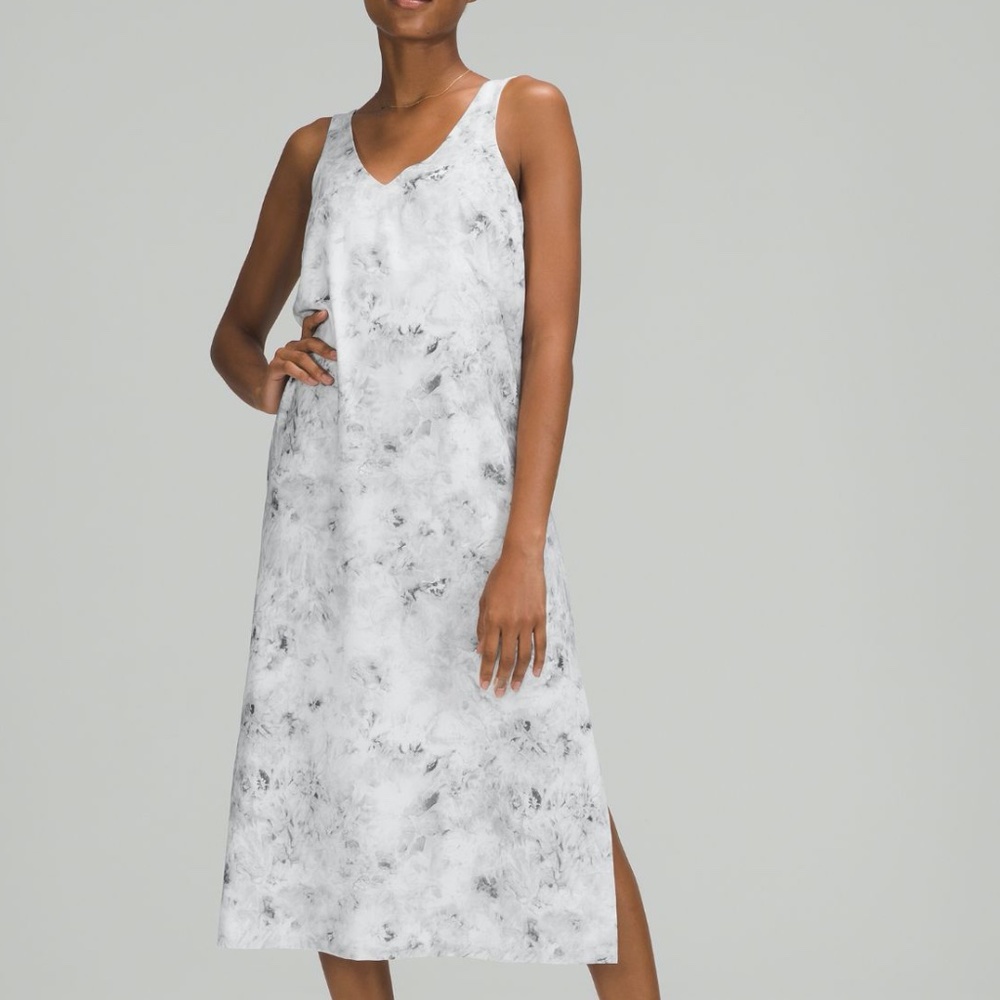 ***NEW V-NECK MIDI DRESS - *Reversible
